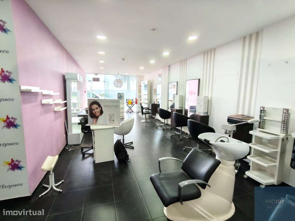 Loja Localizada em Famões - Grande imagem: 2/20