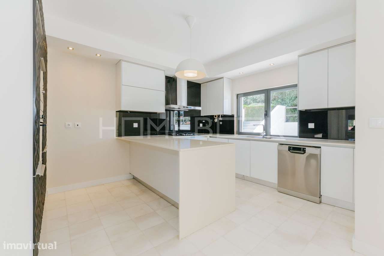 MORADIA T4+1 VÁRZEA DE SINTRA, 3 PISOS, GARAGEM e PISCINA-12
