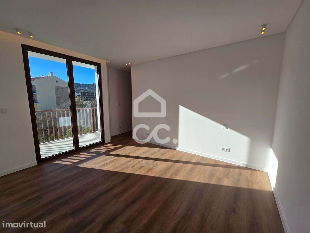 Moradia T3 em Arruda dos Vinhos – O conforto da família entre o campo-16