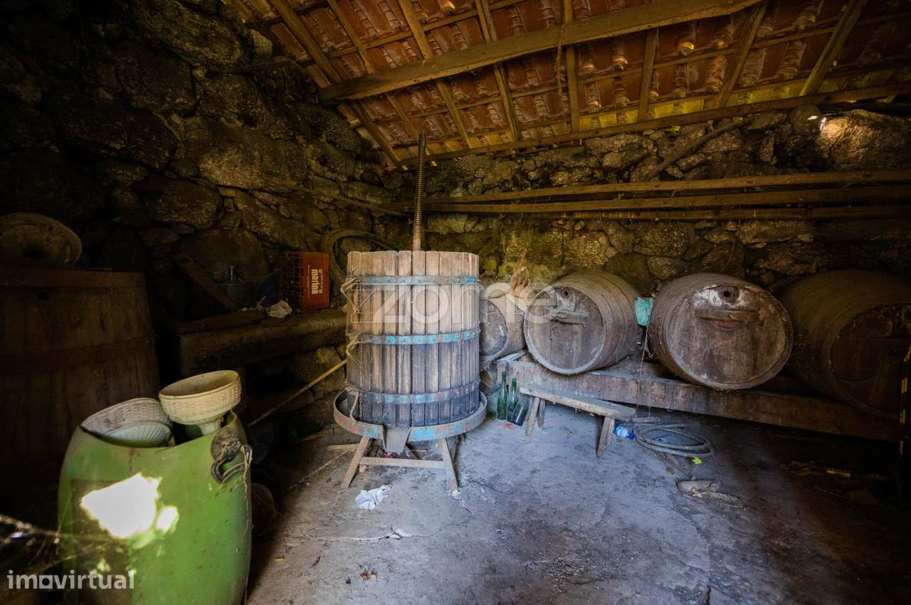 Moradia com terreno de 1.445 m2 - Grande imagem: 5/20