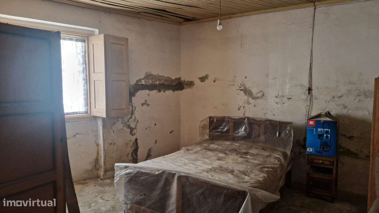 Moradia Térrea para Reconstrução em São Bernardo, Aveiro - Grande imagem: 5/34