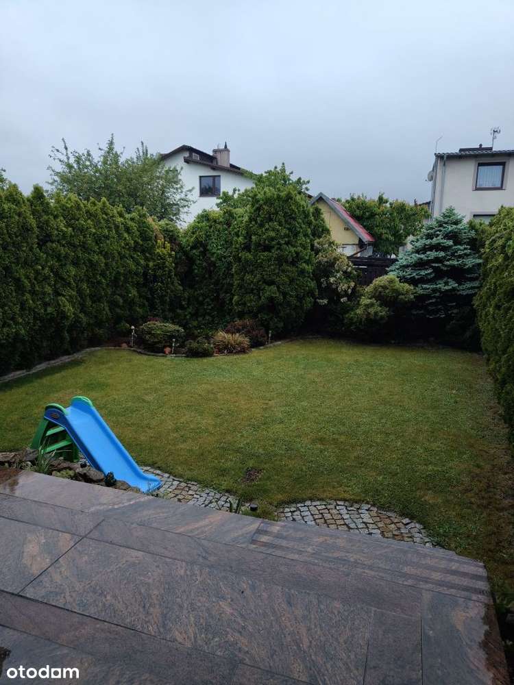 Dom w zabudowie szeregowej . - Pełny obrazek: 2/13