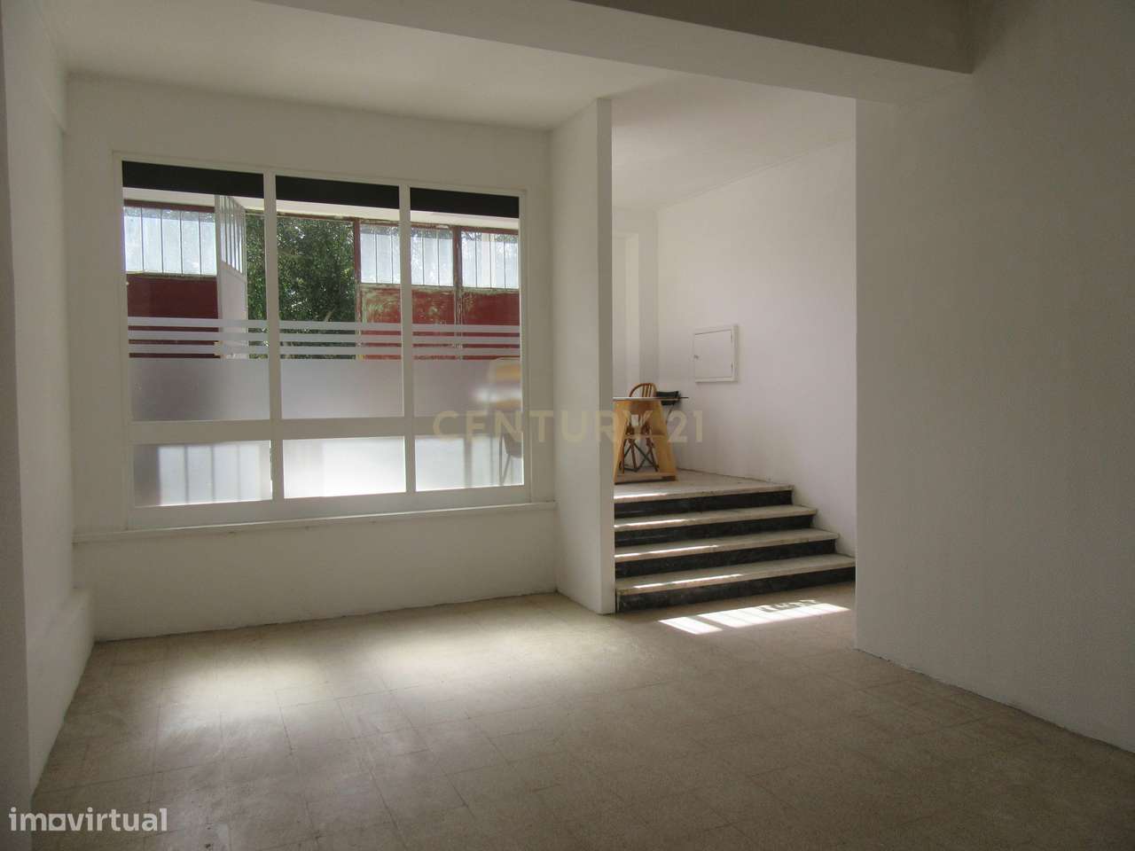 Loja Armazém | São Domingos de Benfica | Lisboa - Grande imagem: 2/11