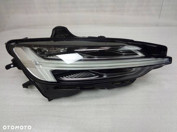 Reflektor prawy lampa Volvo V60 S60 CC 2019 r Full Led Przód - 1