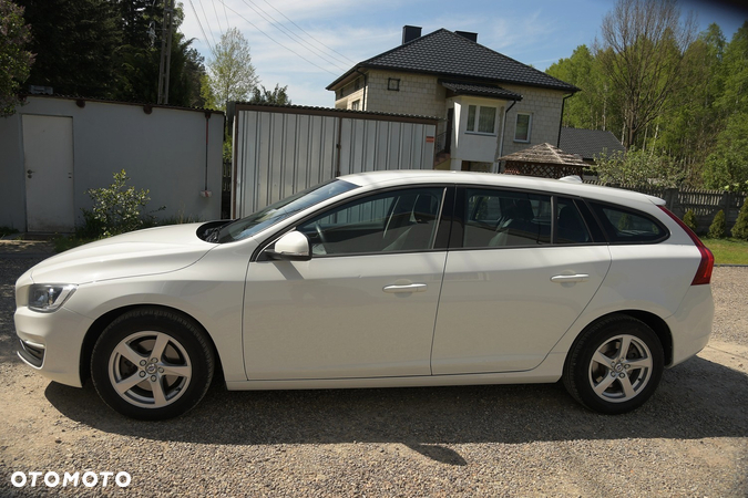 Volvo V60 D3 Drive-E Kinetic - 3