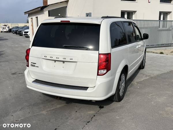 Dodge Grand Caravan - 14