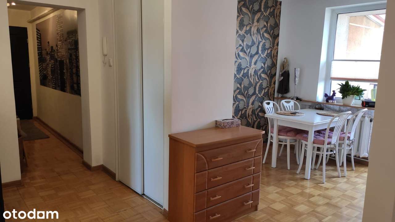 3-pokojowe mieszkanie w centrum Słupska, blok, 68 m2-1