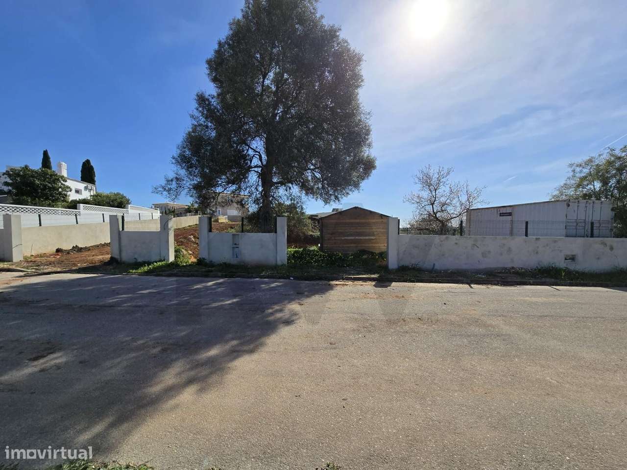 Lote de Terreno para Construção de Moradia - Grande imagem: 1/15