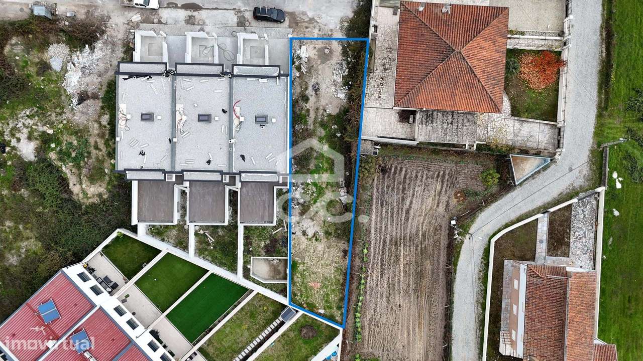 Lote para construção de uma moradia unifamiliar em banda com dois piso - Grande imagem: 5/6