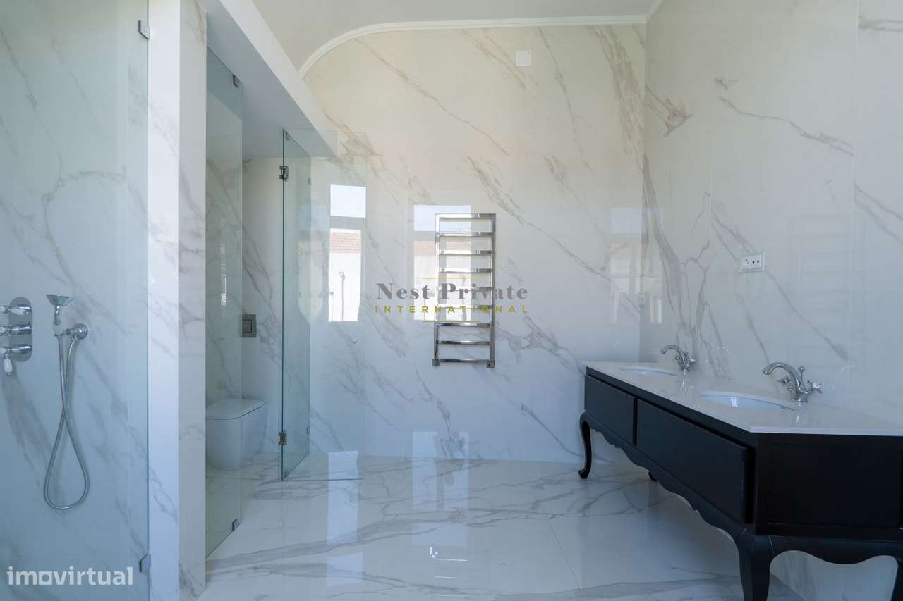 Palacete à venda na Rua de Álvares Cabral-19