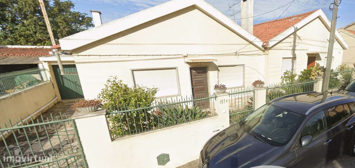 Duas Moradias Geminadas com Piscina em Terreno de 1200 m² - Grande imagem: 2/5