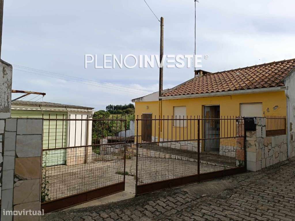 Moradia com garagem e terreno em Vale de Açor-23