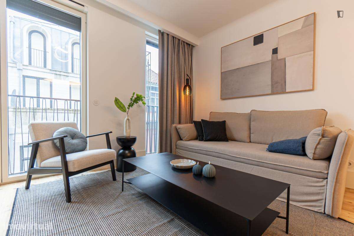 Apartamento com 1 quartos - localizado em Santo Ildefonso Porto - Grande imagem: 2/10