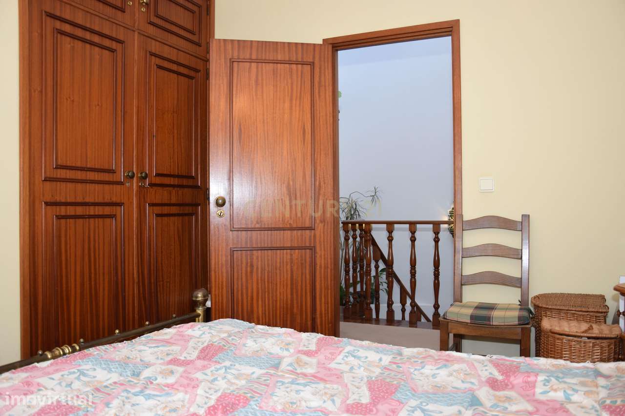 Moradia T6 (ou T4+T2) em Vila Nova de Gaia - Vilar do Paraíso-25