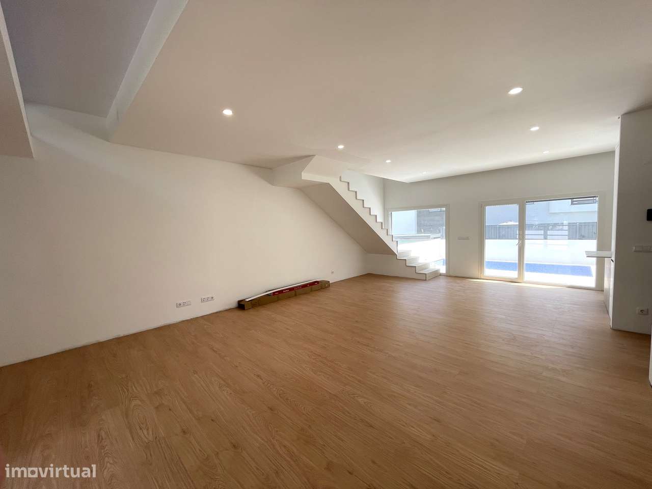 Moradia nova T3 piscina a 5 minutos das praias de Sesimbra-6