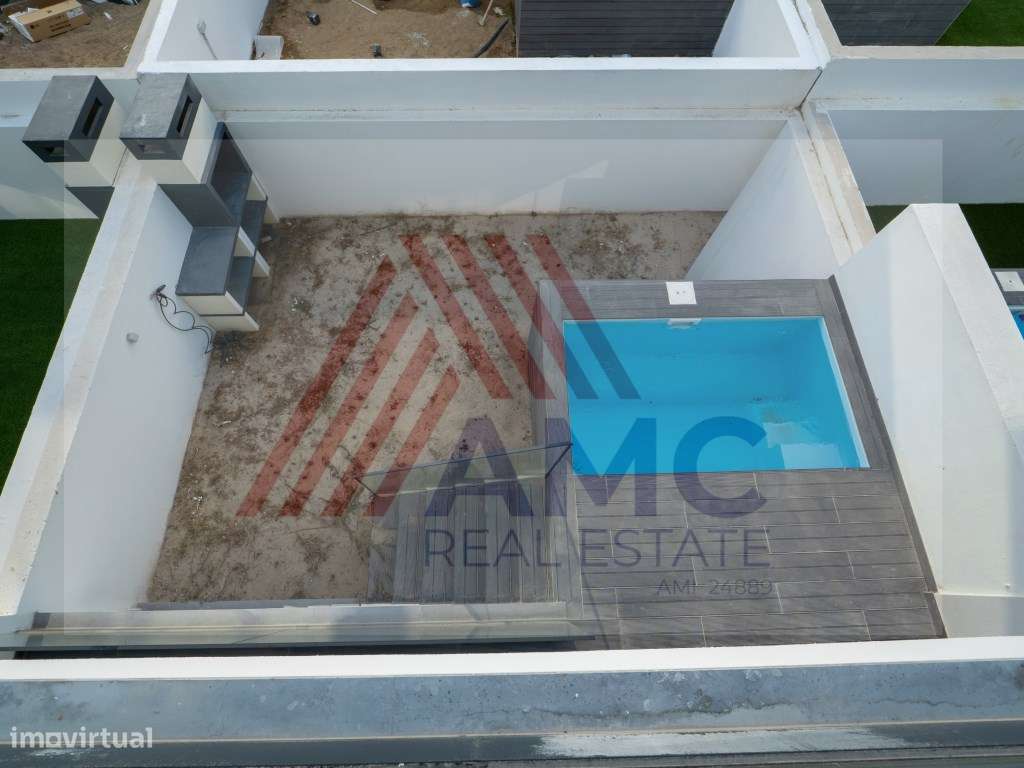 VENDE-SE MORADIA T3 NOVA COM PISCINA PRIVATIVA E GARAGEM-45