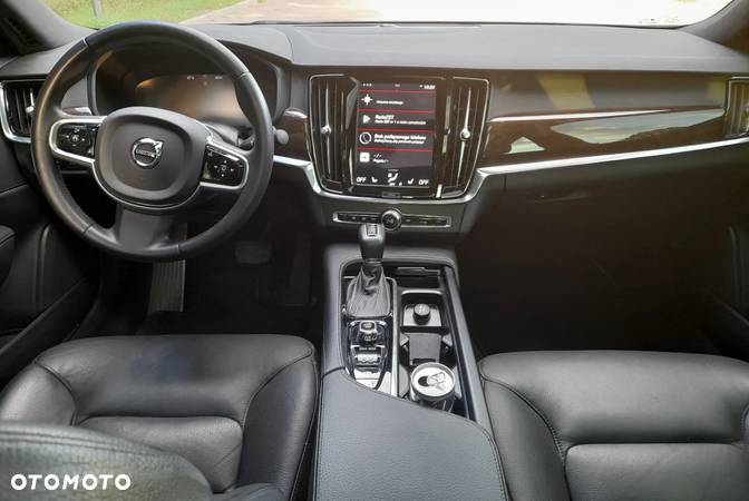 Volvo S90 T6 AWD Momentum - 24