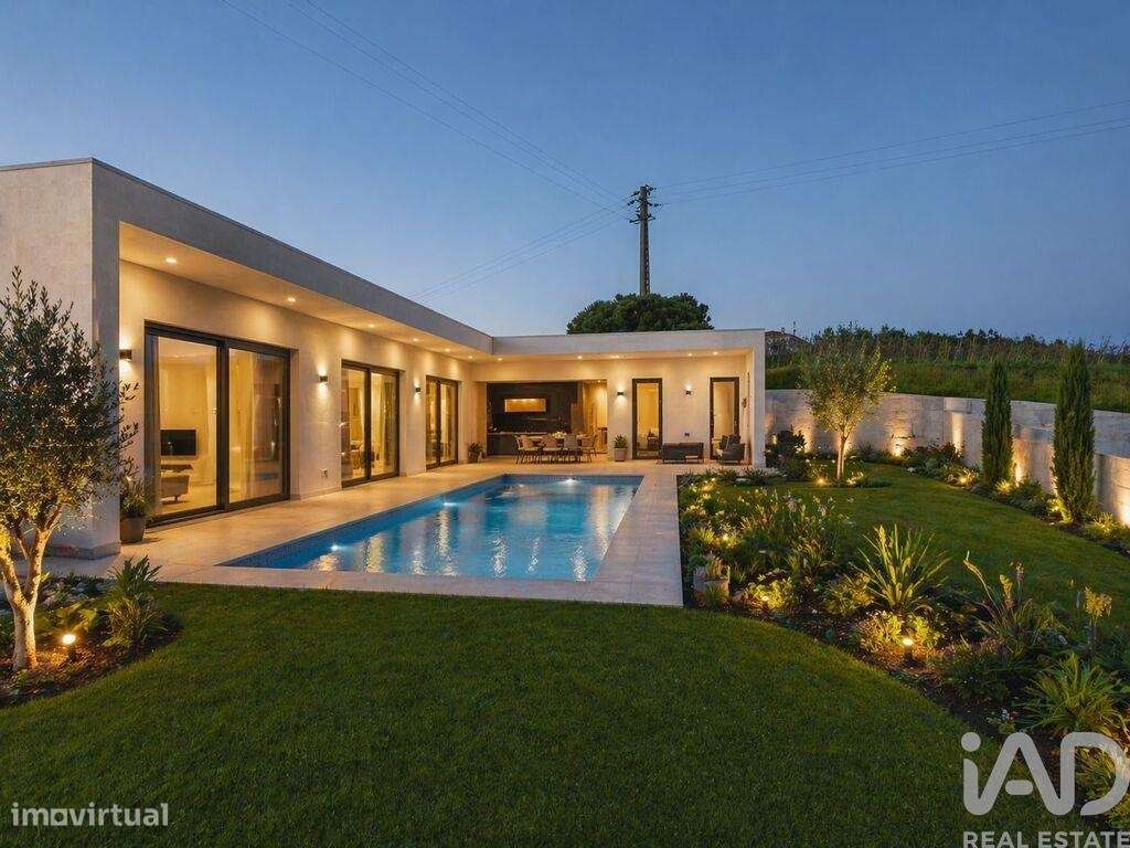 Casa Villa T3 Em Salir De Matos De 190 00 M2