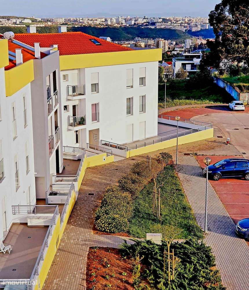 Apartamento t2+2 com terraço panoramico e gragem - Grande imagem: 2/22