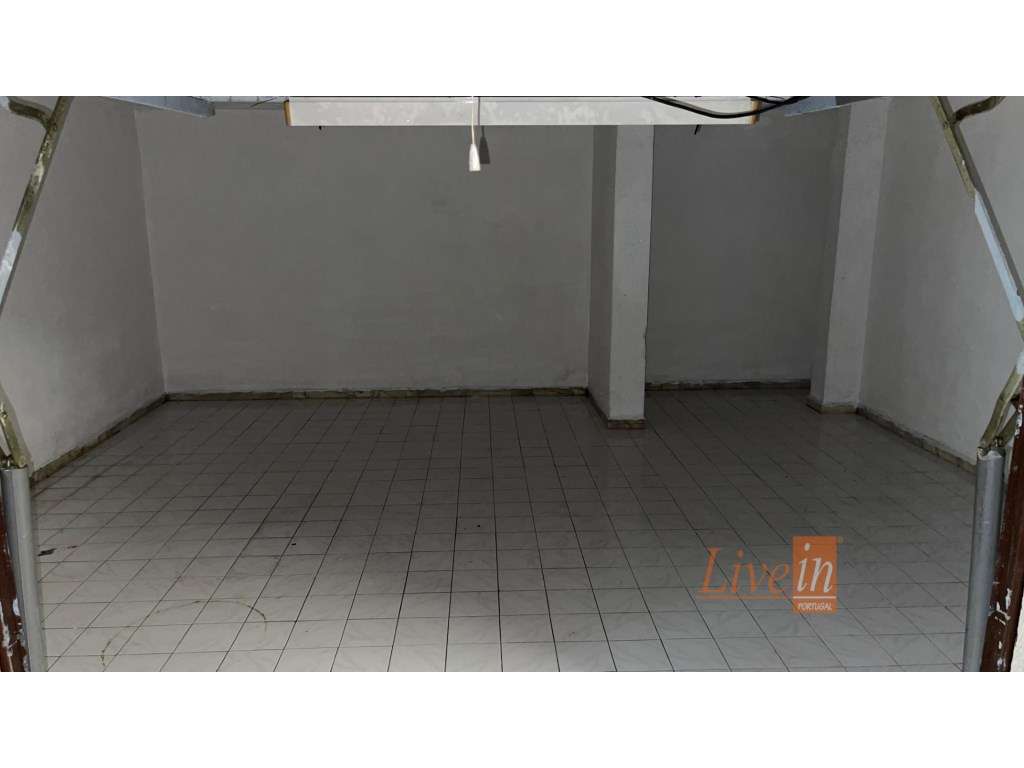 Garagem (BOX) com 17 m2 em Algueirão-Mem Martins - Grande imagem: 5/7