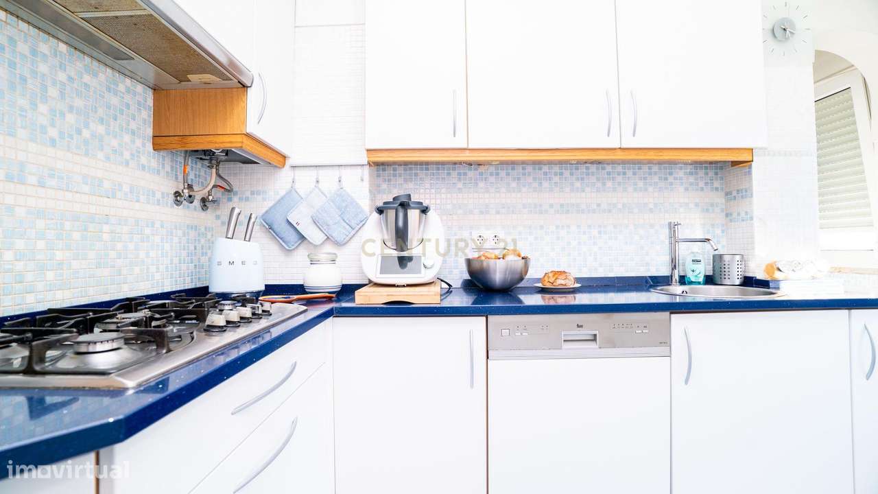 Apartamento T2 + 1* - Remodelado, em Queluz-13