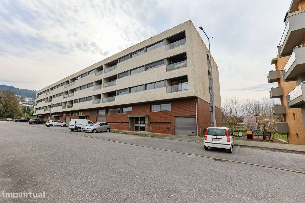 Apartamento T3 C/ Lugar Garagem-36