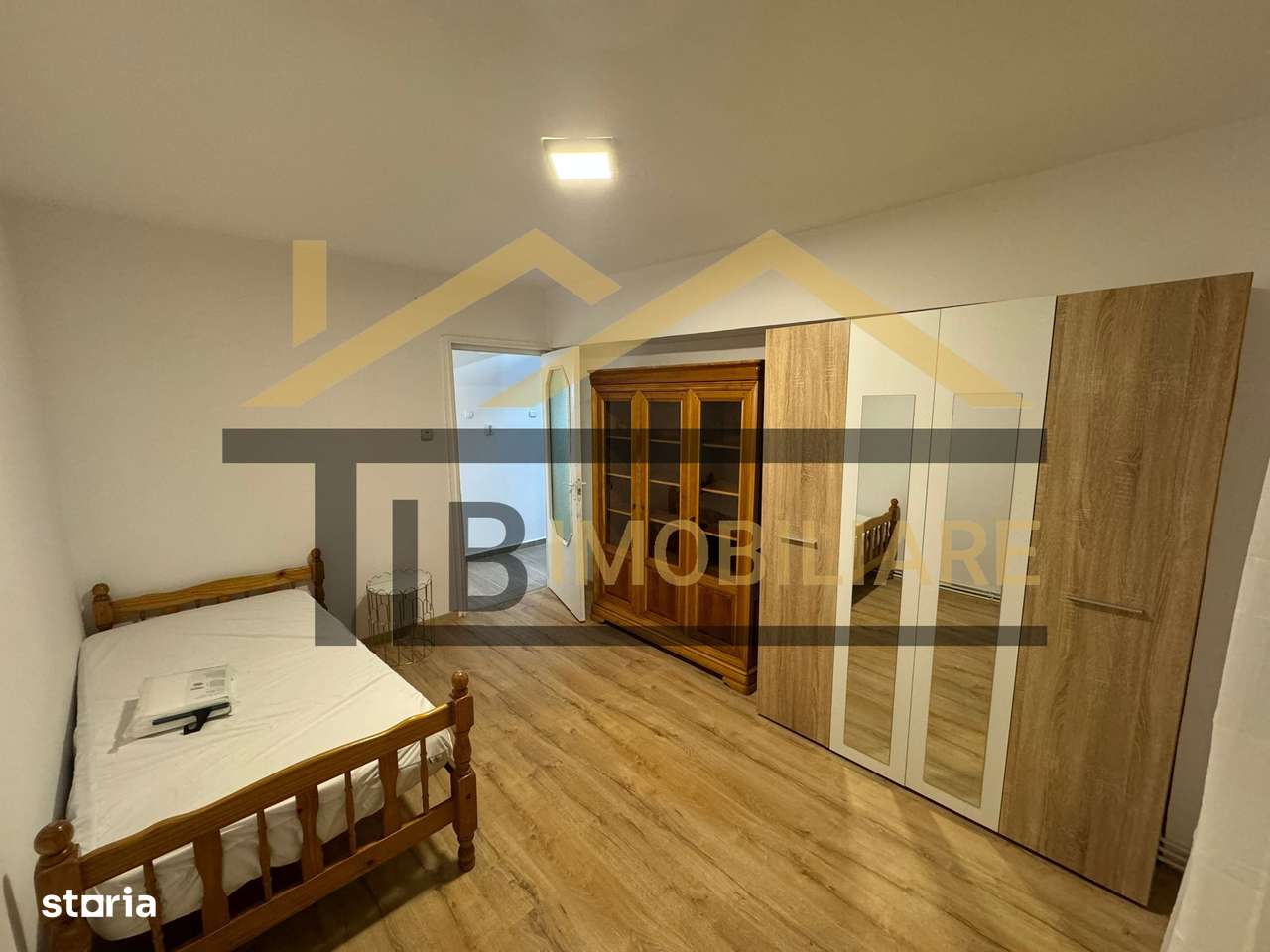 Apartament de 2 camere, 60 mp, decomandat, Zona 7 Noiembrie - Imagine principală: 3/13