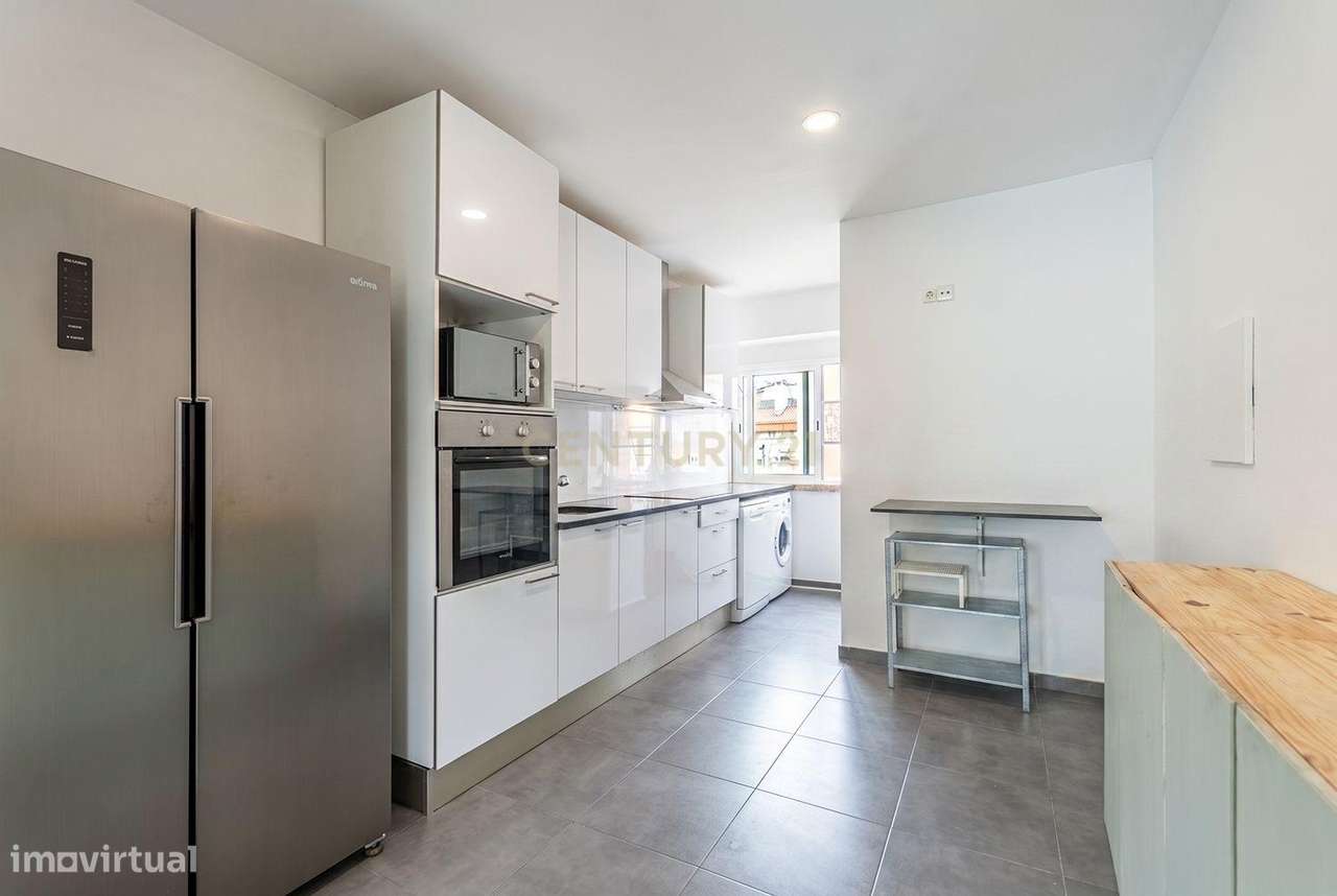 Apartamento T2 Remodelado no Centro de Odivelas — Conforto e Excelente