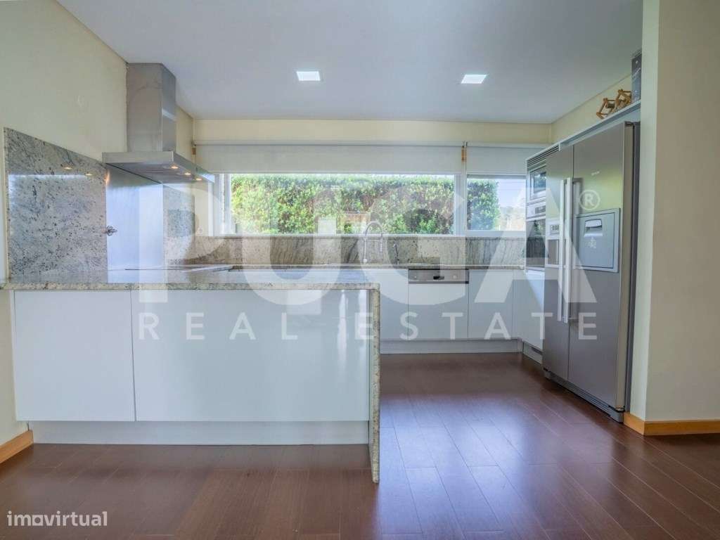 Moradia T3 Transformada em T4 com 4 Suites e Garagem para 5 Carros ...-9