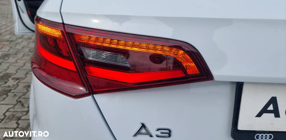 Audi A3 Sportback 1.4 TFSI COD Stronic Attraction - 23