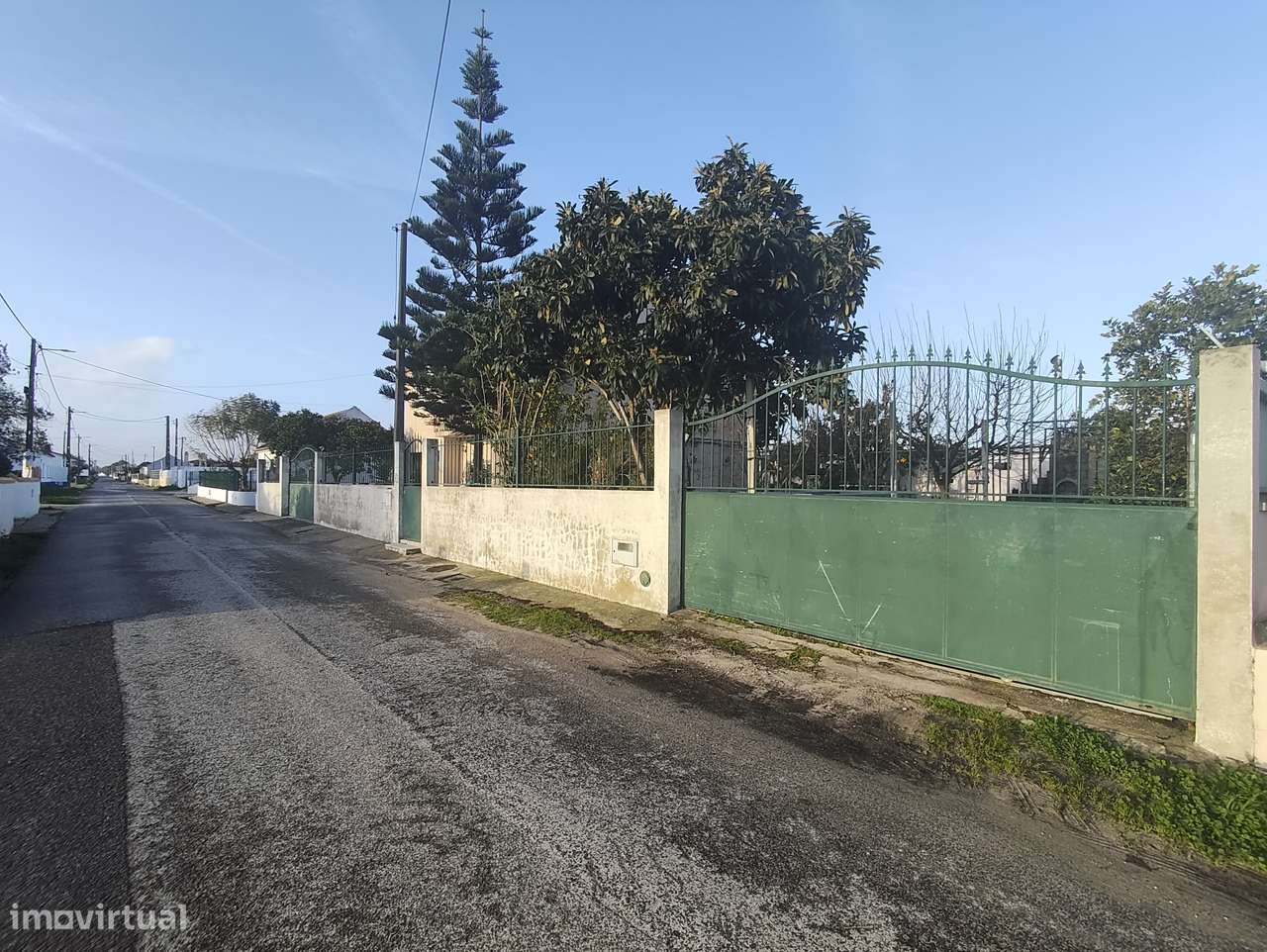 Moradia V5 com Bom Espaço Exterior, Potencial Bi-Familiar em Marinhais - Grande imagem: 2/18