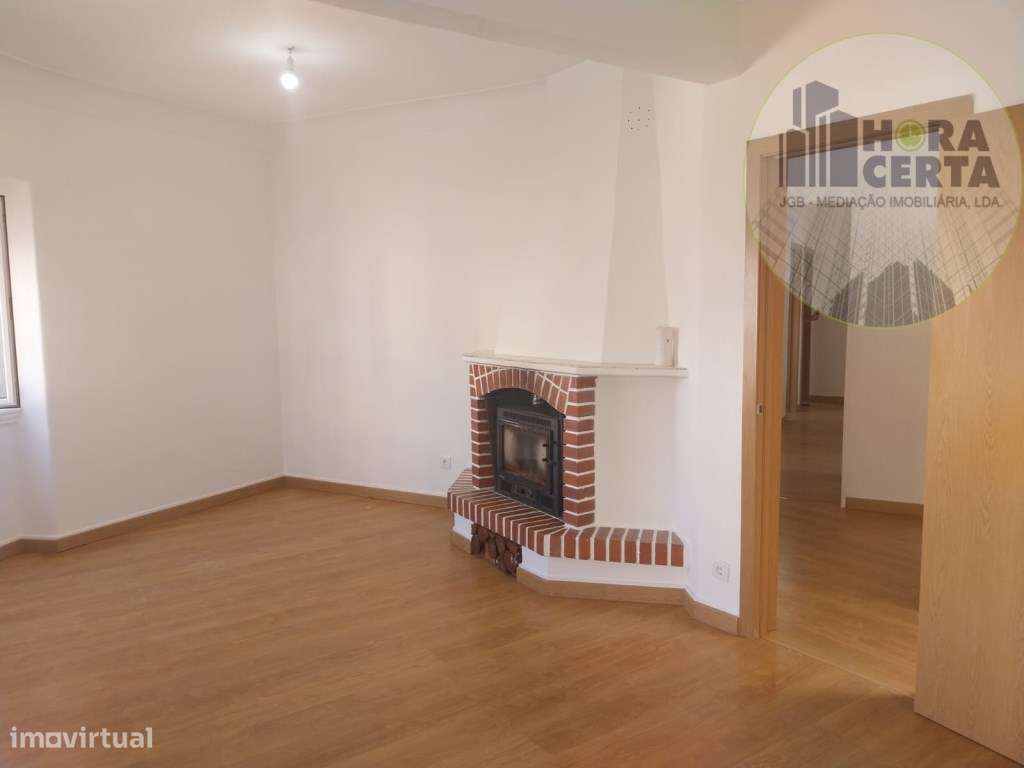 Apartamento T4 nas Mercês!-7