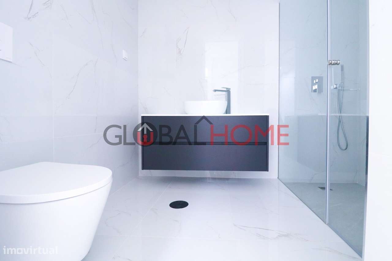 Moradia T3 Nova com Terraço e Piscina em São Pedro da Cova-39