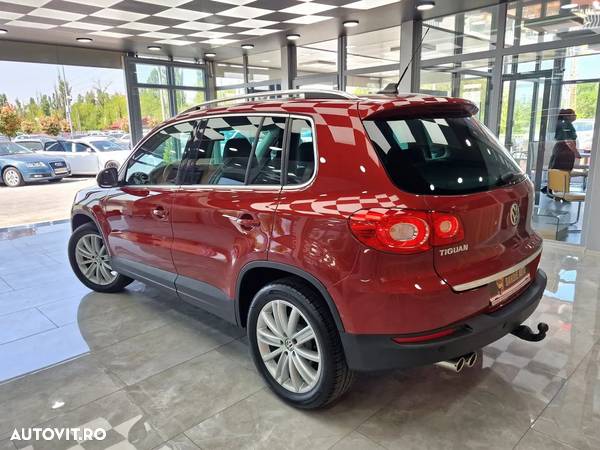 Volkswagen Tiguan 2.0 TDI 4Motion DSG Sport & Style - 10