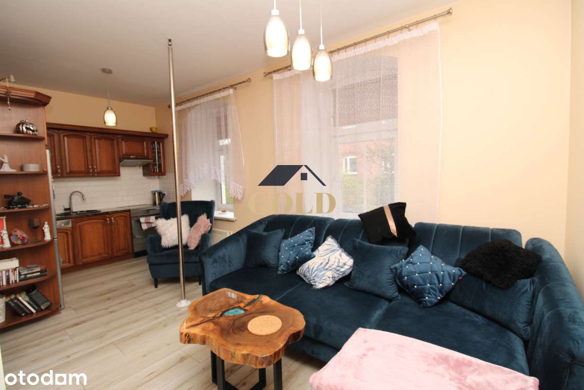 Mieszkanie z ogródkiem i garażem-1