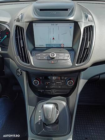 Ford Kuga - 11