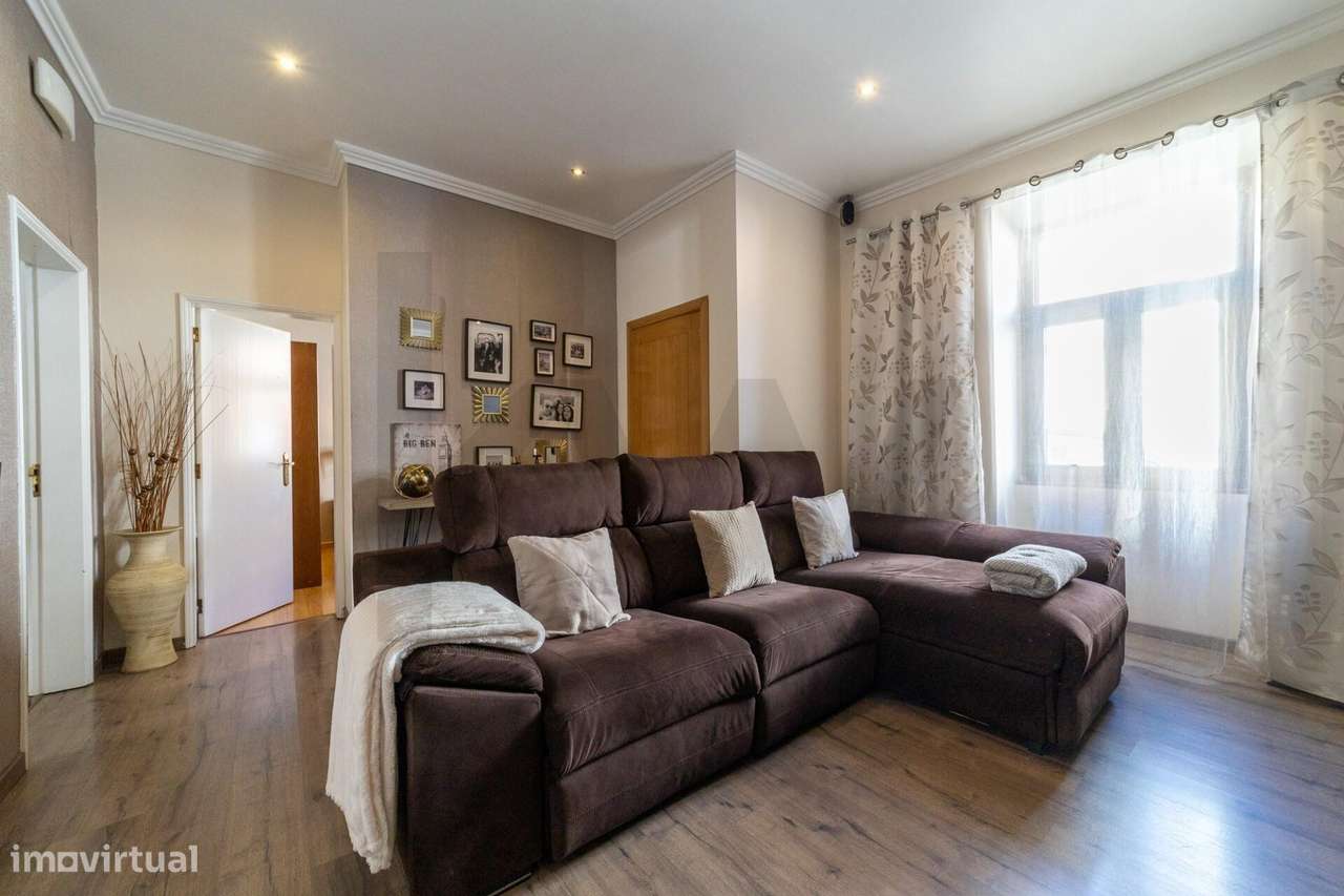 T6 em Campo de Ourique: Terraço com Vista, Versatilidade e Charme - Grande imagem: 4/40