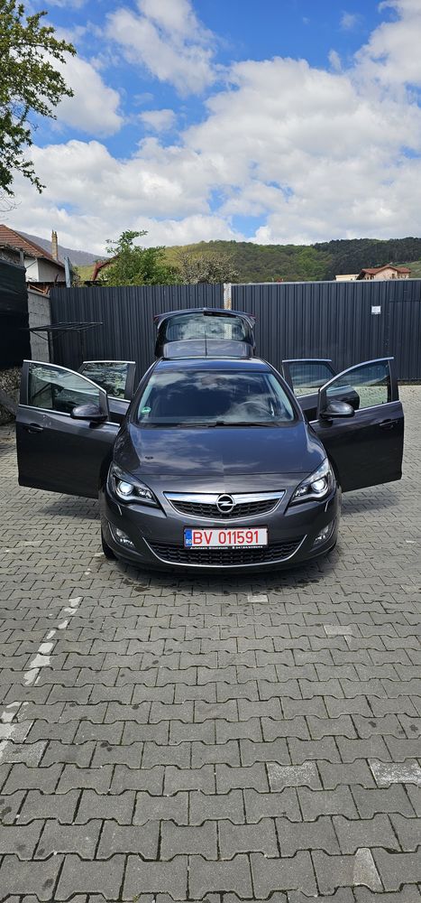 Opel Astra J [2009 - 2018] 1.6 Automatik Sport 2010
