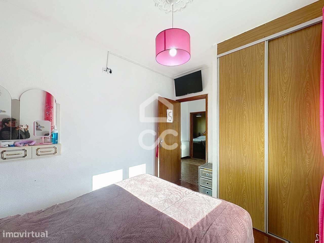 Moradia isolada com quatro quartos , logradouro, garagem , na periferi-25