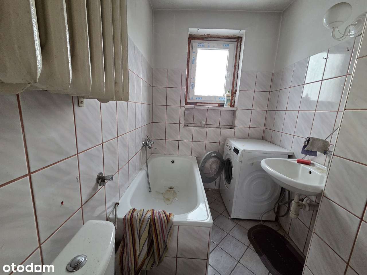 Dom bliźniak z garażem, budynkami gospodarczymi i piwnicą w Śmiglu-18