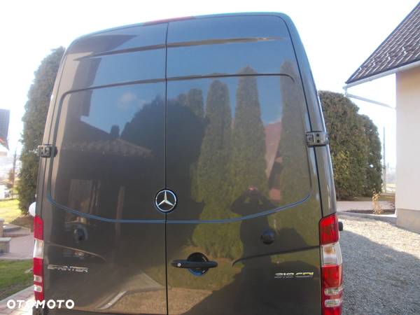 Mercedes-Benz Sprinter 319 - 4