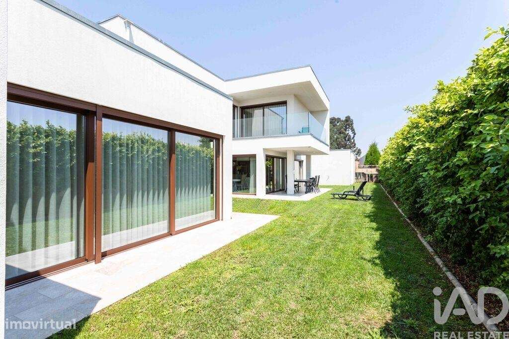 Casa T6 em Santa joana de 667,00 m2 - Grande imagem: 2/30