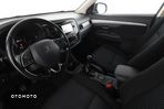 Mitsubishi Outlander 2.0 2WD SUV-Star - 13