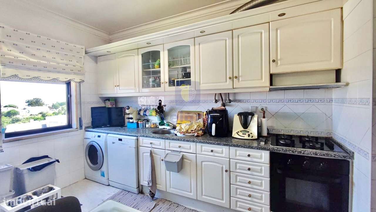 Apartamento T2 com Varanda , Arrecadação e vista Rio em Alverca-2