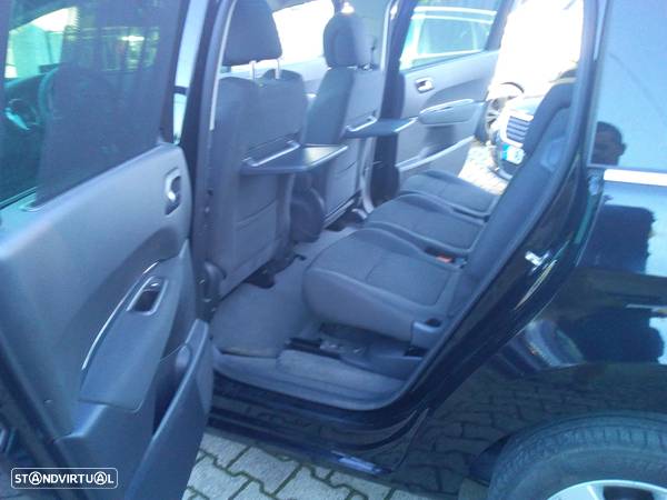 Peugeot 5008 1.6 BlueHDi Style - 23