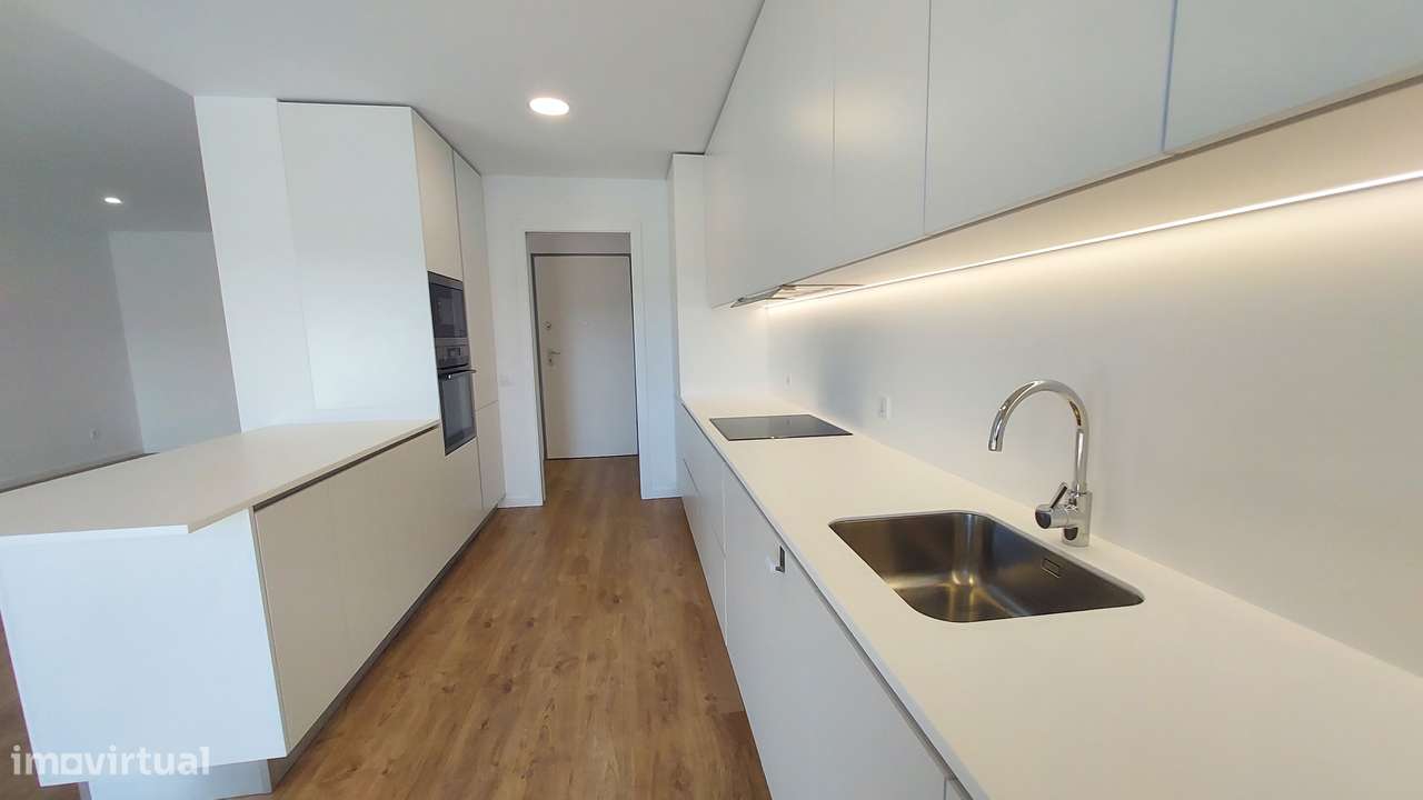 Apartamento T3 novo C/ box- Leiria-7