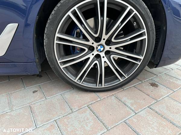 BMW Seria 5 530d xDrive AT - 9