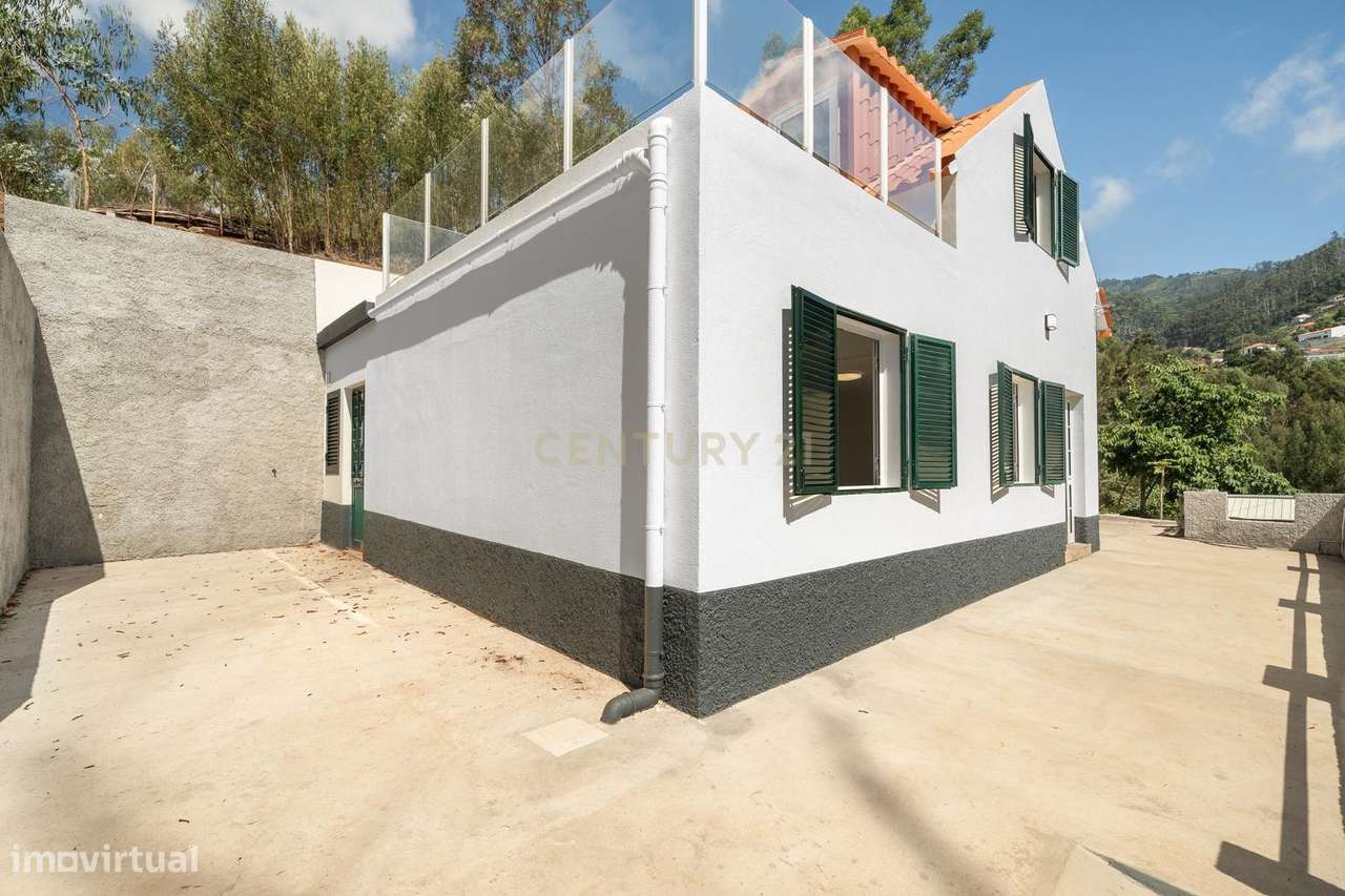 Oportunidade Única - Casa T2 - Renovada -  Funchal - Ilha da Madeira-11