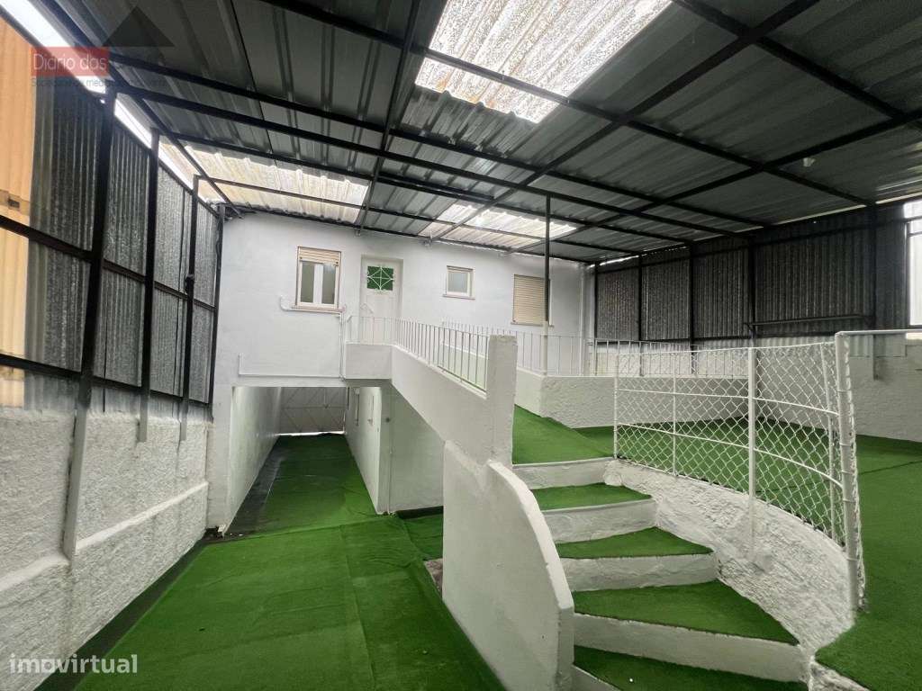 Moradia T4 com Lote de 690 m²-11