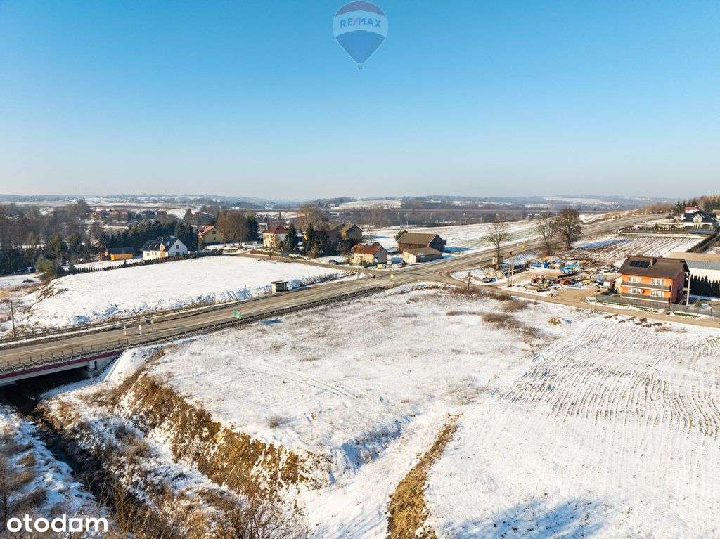 Działka usługowa z wz przy S7-10